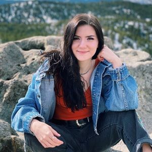 Meet your Posher, Amber